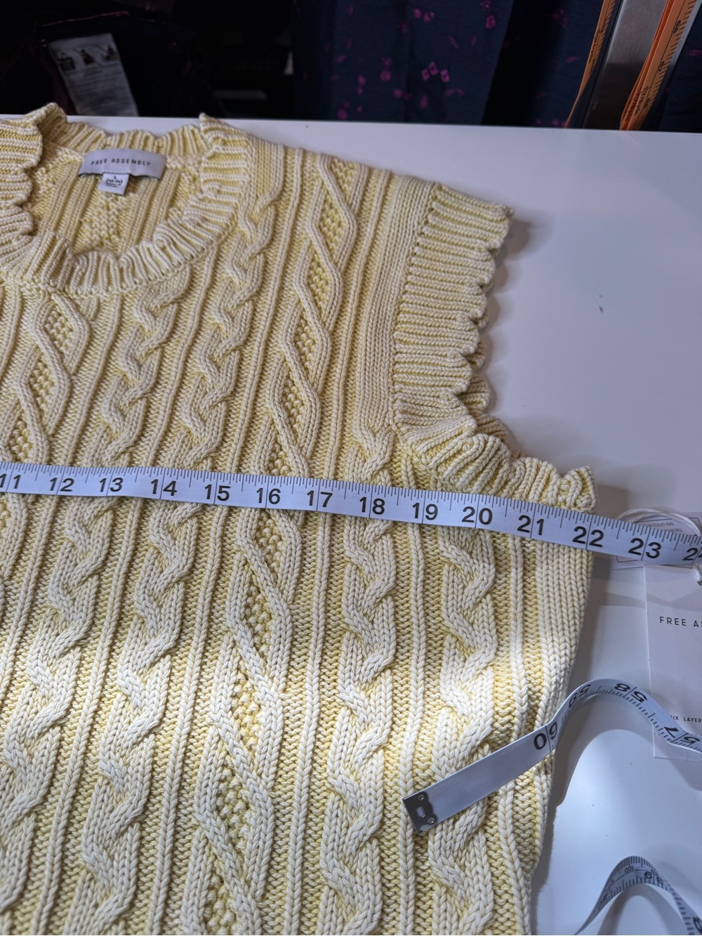 Free Assembly Cable Knit Sweater Vest NWT Yellow 100% Cotton Size Large 12-14 - Picture 6 of 9